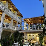 Arial Penthouse 3*