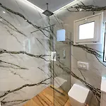 Arial Penthouse Aparthotel Vlorë