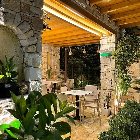 Arial Penthouse Aparthotel Vlorë