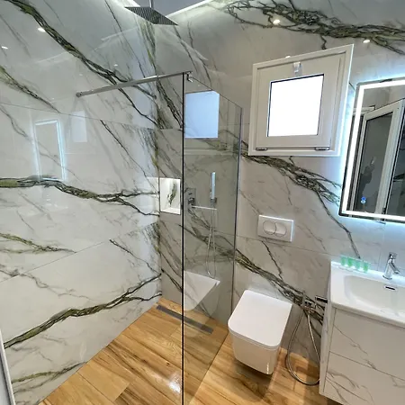 Arial Penthouse Aparthotel 3*