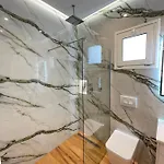 Arial Penthouse Aparthotel