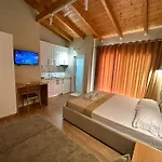 Arial Penthouse 3* Vlorë