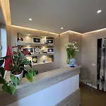 Arial Penthouse 3* Влёра