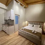 Arial Penthouse 3* Влёра