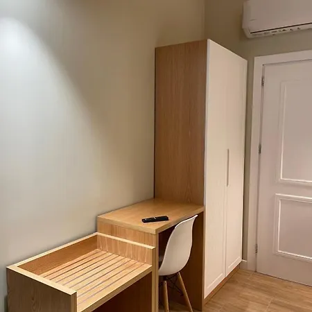 Arial Penthouse 3* Vlorë