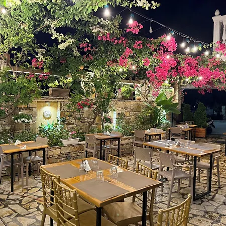 Ξενοδοχείο με διαμερίσματα Arial Penthouse 3*