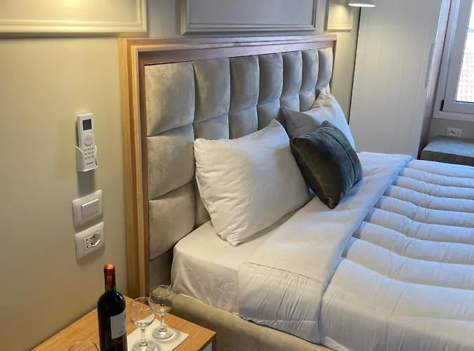 Arial Penthouse Aparthotel Vlore