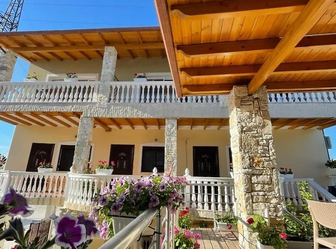 Arial Penthouse 3* Vlore