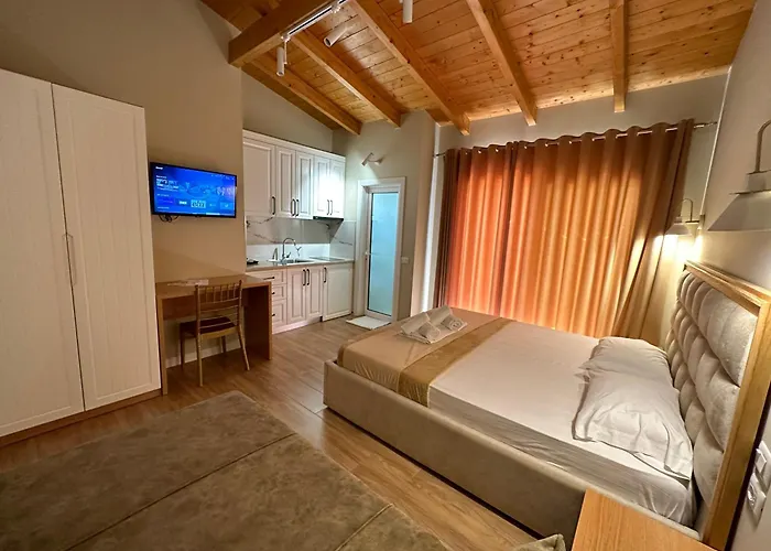 Arial Penthouse 3* Vlore